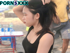 คลิปหลุด สาววัยรุ่น พม่า ประเทศเพือนบ้าน ที่แชร์กันใน Facebook โดน 2 หนุ่มรุมพลัดกันเย็ดหีในห้องน้ำ